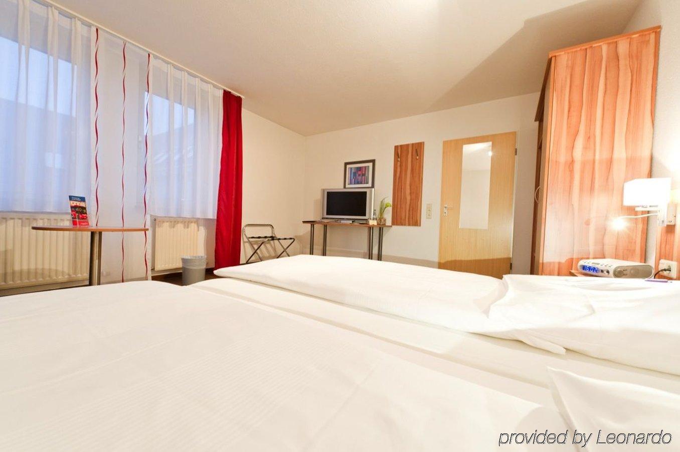Hotel Domino Щутгарт Екстериор снимка