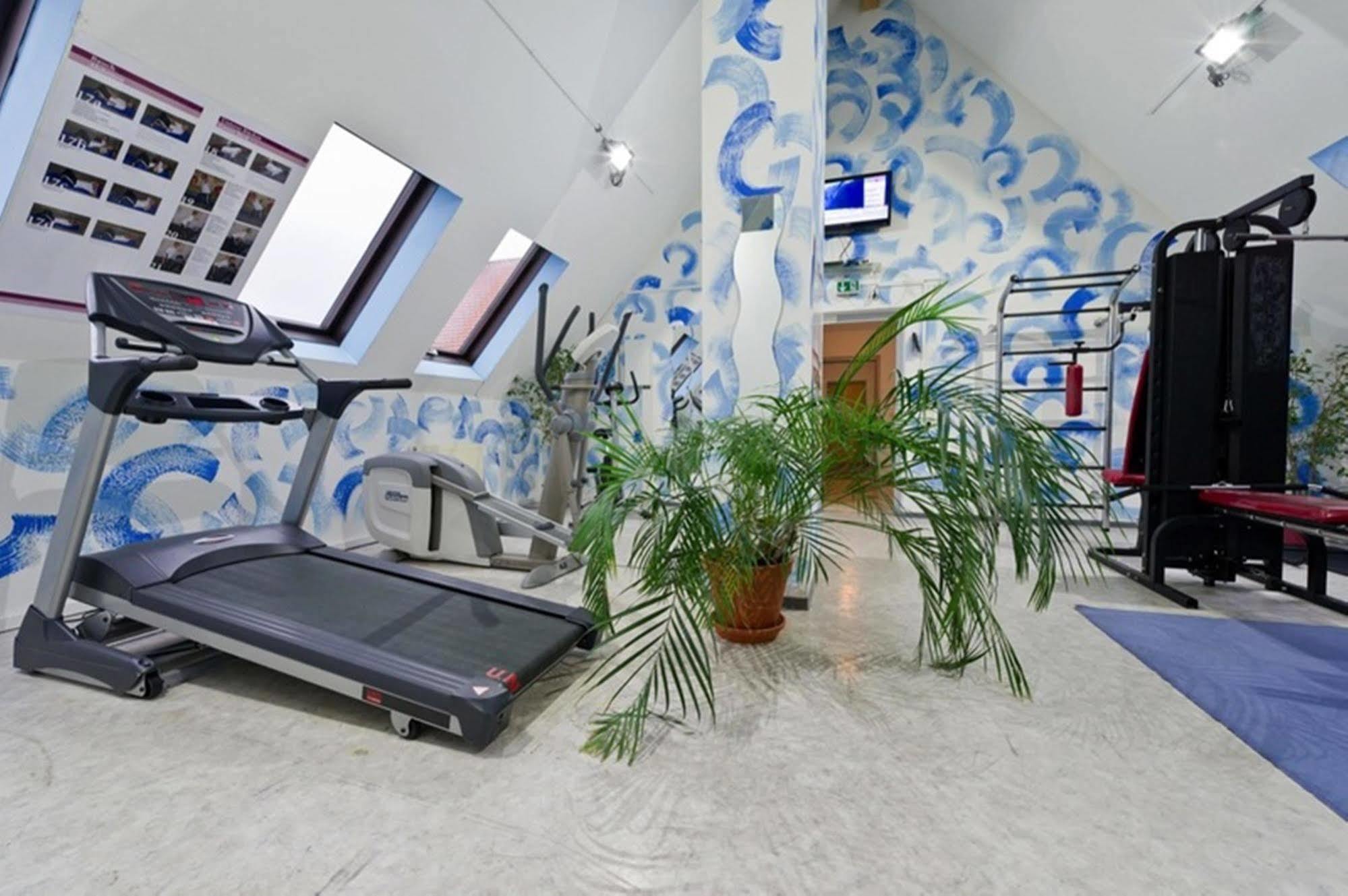 Hotel Domino Щутгарт Екстериор снимка